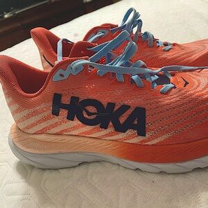 Size 10.5 great condition. Worn very little